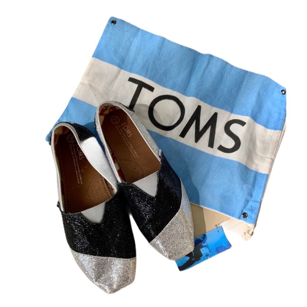 Toms women’s glitter two tone slip-on flats